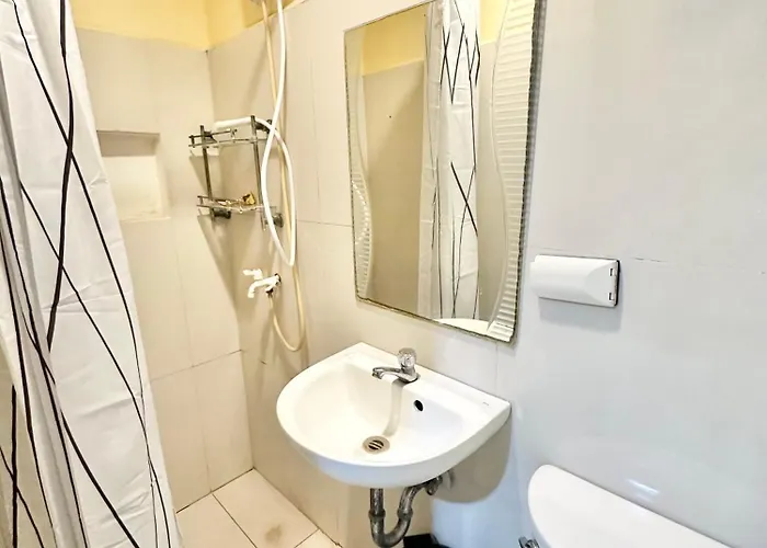 2 Bedroom Fully Furnished Cityscape 3* Cebu